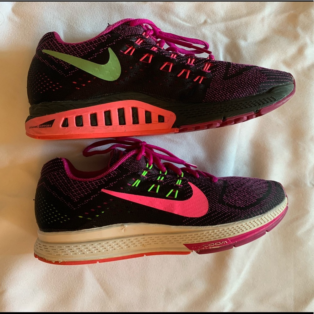 NIKE Zoom Structure 18 Women’s Running Shoes